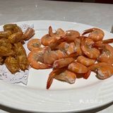 地方很大，应该属于老牌高档饭店，环境不错就是有点旧