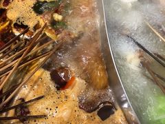 -何氏串串香火锅(翠亨店)
