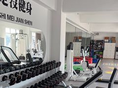 -RM GYM健身私教馆(白云元立方创意园店)
