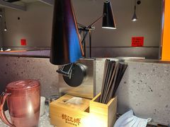 餐具摆设-鹤江桥·红油牛肉粉(SKP店)
