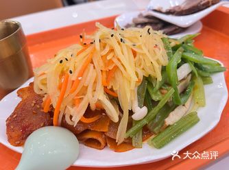 听说是在兰州超级正宗的牛肉面，中午来吃1点了