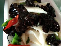 木耳炒山药-国人川菜(李家村建东街店)