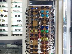 -罗创丹阳眼镜(童卫路店)