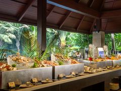 -三亚湾海居铂尔曼度假酒店