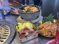 -哈哈碳都·牛肋条无限自助烤肉(台江万达店)