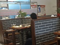 -周周有辣火锅馆(玖耀里店)
