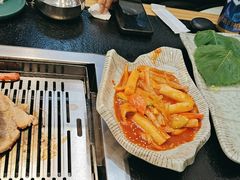 -臻牛烤肉