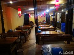 -小锅巴纳西餐厅