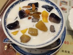 -广信牛奶甜品世家(台东店)