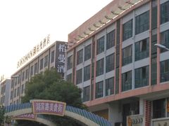 -湖滨路美食街