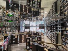 -钟书阁(群光广场店)