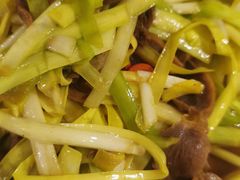 韭黄炒鸡杂-洪齐林老镇
