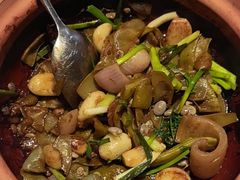 -八府香鸭·啫啫煲(华山路店)