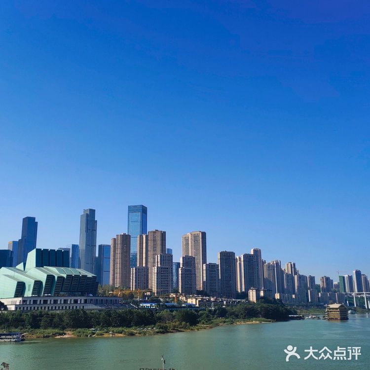 重庆来福士洲际酒店开幕了，有想去打卡的嘛。