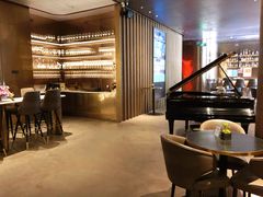 -wineapp葡萄酒餐吧(外滩金融中心店)