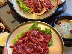 -围炉肉舍•炭烤活鳗•丹东海鲜烤肉(步行街店)