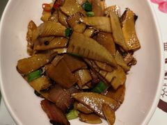 -潇湘华天大酒店-湘·悦美食街(芙蓉中路店)