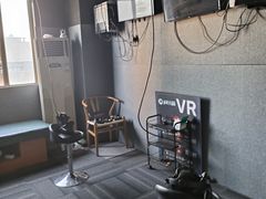 -VR 间客漫·PS电玩·虚拟现实包间游戏电竞(街道口店)