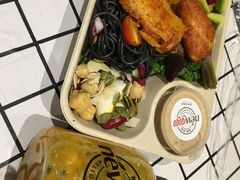羽衣甘蓝龙利鱼沙拉-innewgogo纽麦轻食(滨北店)
