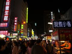 -六合夜市
