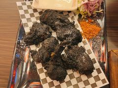 乌辣辣地狱炸鸡-仙隐小鹿中華の日料(荣民龙首广场店)