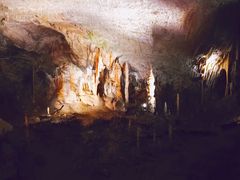 -波斯托伊纳溶洞