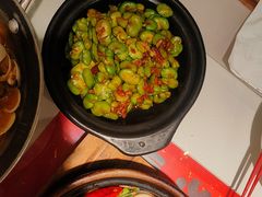 肉沫焗蚕豆-恭喜上堓砂锅焗·海鲜大排档(闵行龙湖店)