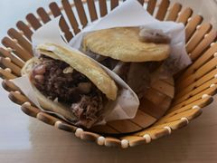 精品火烧-闫家驴肉老店(华电一校店)