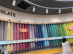 -m豆巧克力世界(上海世茂广场店)