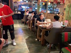 大堂-三个大叔烤羊肉串·炭炉砂锅菜(西三旗店)