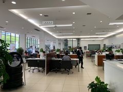 -上海宝信宝马4S店