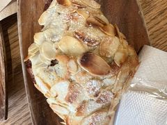 杏仁牛角包-怪 kafe.