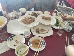 -溢心园香河肉饼总店