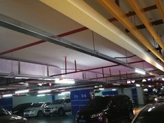 -龙湖天街-停车场