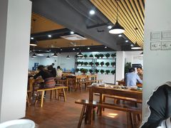 大堂-皖北巫氏三胖地锅鸡(正大店)