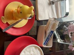-梁鸿湿地丽笙度假酒店大堂吧