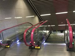 -红土地(地铁站)