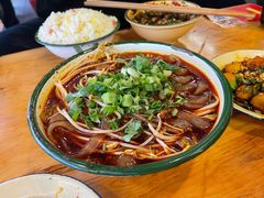 -拈签一笑黄牛肉辣卤串串