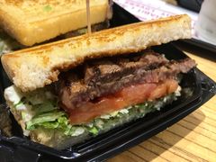 -The Habit Burger Grill 哈比特汉堡(爱琴海店)