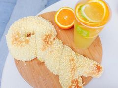 -奈雪的茶(亨特国际广场店)