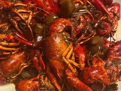 -虾弄弄海派小龙虾·牛羊蝎子火锅