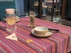 -香巴拉云南餐厅(华莱坞店)