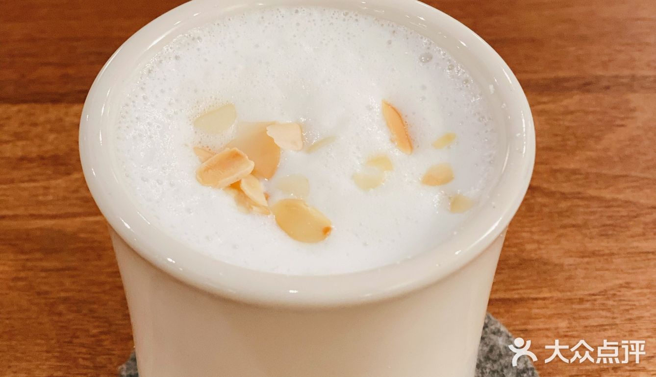 你以为是一家家居店,结果进去它是咖啡店