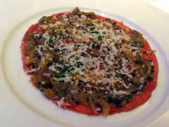 特级生鲜牛肉配黑松露薄片、香葱奶油及法式乳酪-AZUR聚(香格里拉饭店)