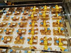 -鲍师傅糕点(青年汇店)