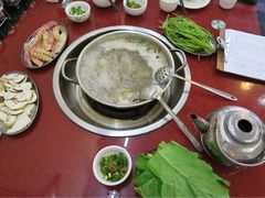 -老石黑山羊毛驴肉火锅(金凯广场店)