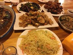 -闯关东东北农家菜(崂山石老人店)