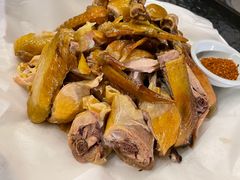 -头上红煨盐鸡·非遗院子餐厅