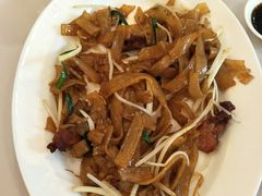 牛肉炒河粉-御花园·粤菜·海鲜火锅(中山公园店)