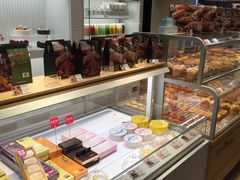 面包甜点陈列柜-好利来(朝外店)